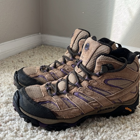 Merrell Hiking Boots - Picture 5 of 8